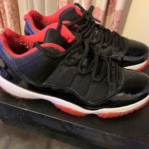 Jordan retro 11 low ‘’breds’’ size 11